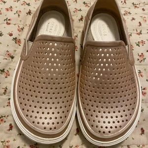 Crocs girls Size 10
